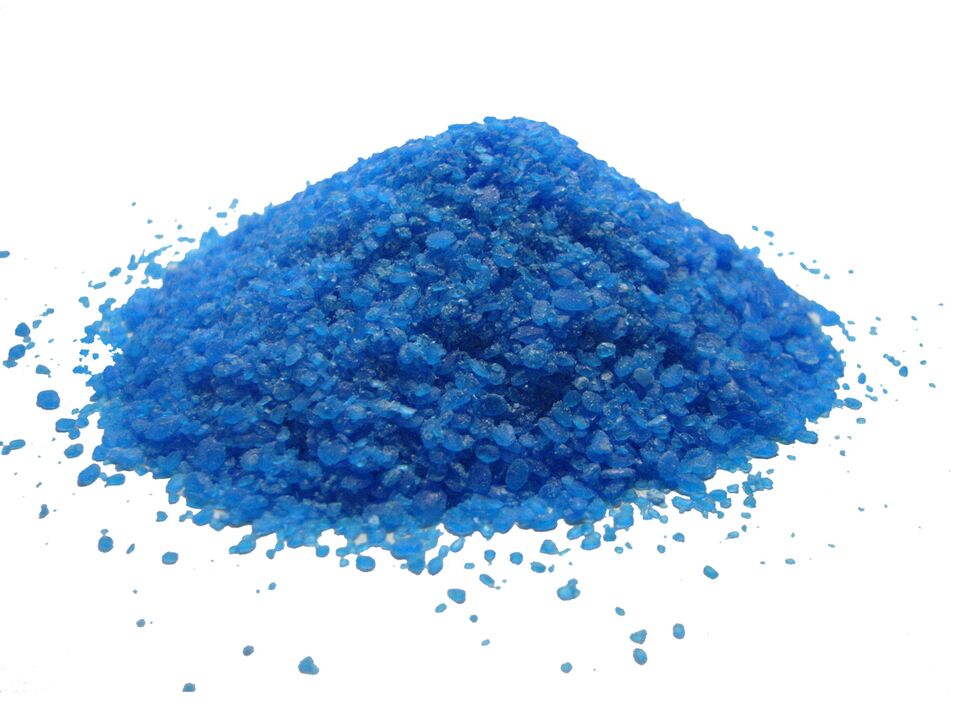 Copper sulphate for the preparation of antifungal solutions and ointments